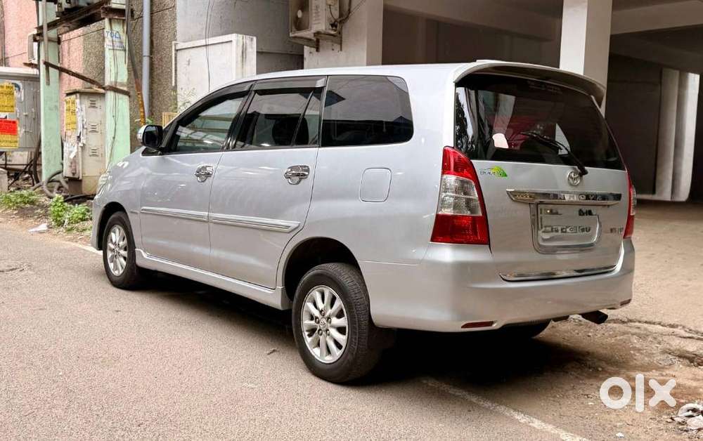 Toyota Innova 2.5 V 8 Str, 2013, Diesel