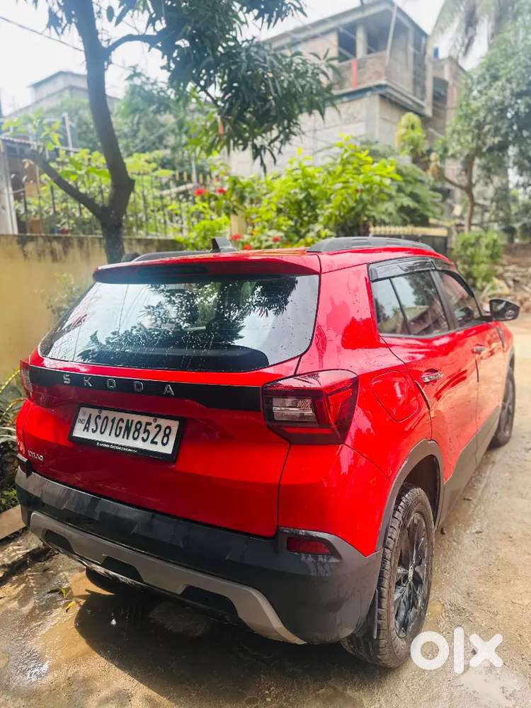Skoda Kylaq 2025 Petrol 6000 Km Driven