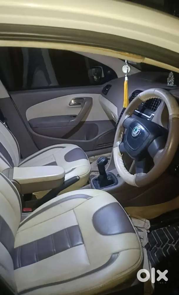 Skoda Rapid Tsi Active 2012