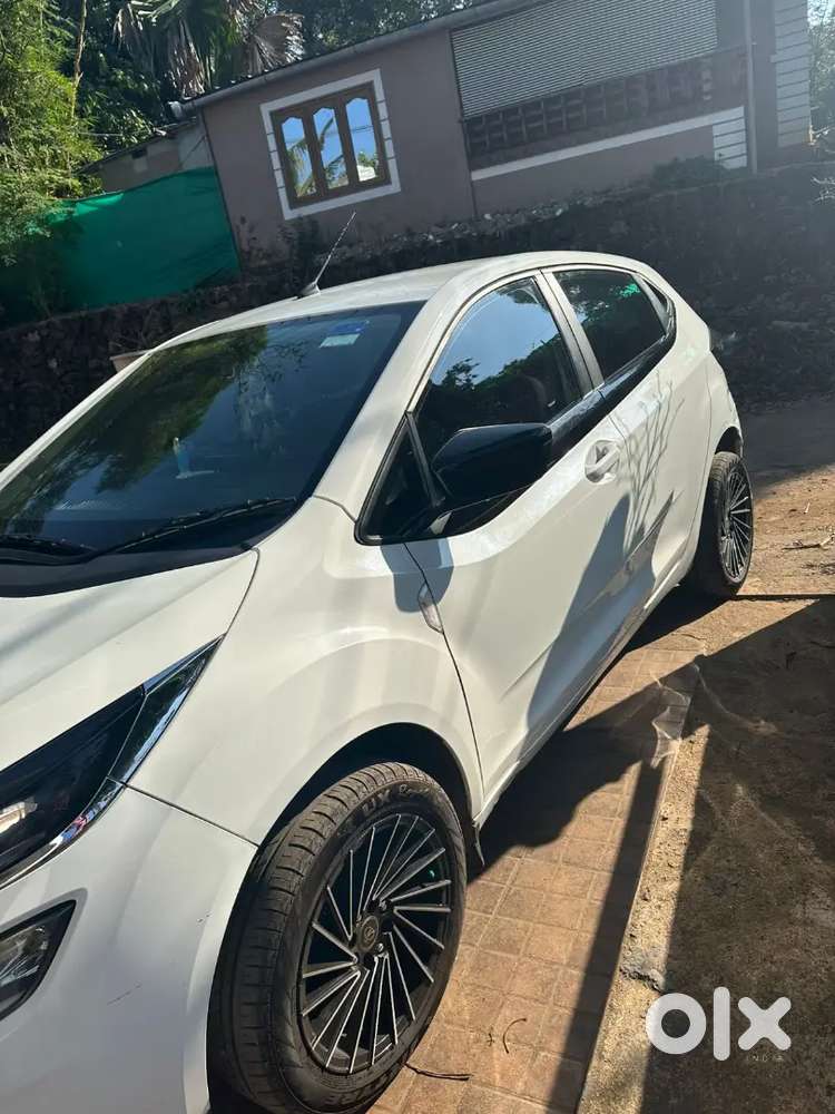 Tata Altroz 2023 Petrol Well Maintained