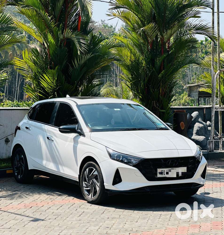 Hyundai I20 Asta (o) 1.2 Mt, 2023, Petrol