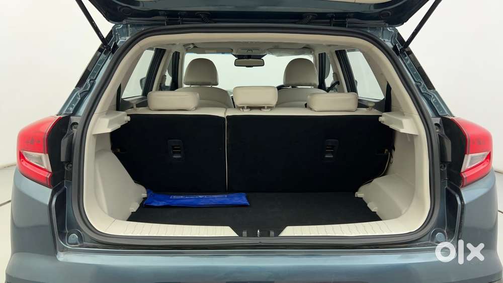 Mahindra Xuv300 1.2 W8 (o) Amt Petrol, 2022, Petrol