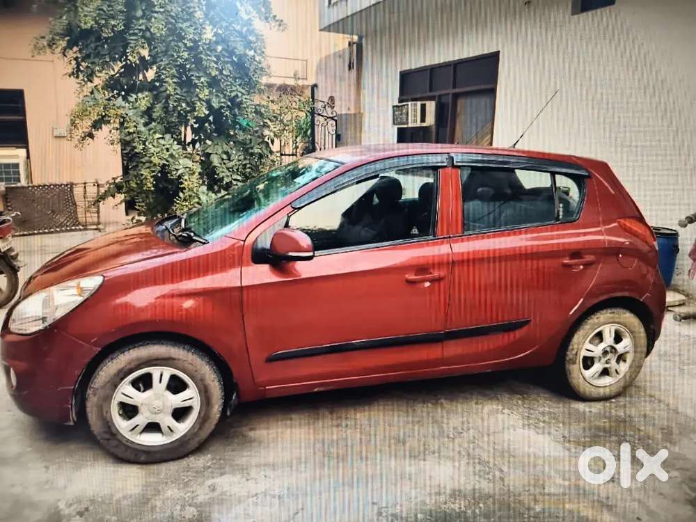 Hyundai I20 2010 Petrol 70000 Km Driven