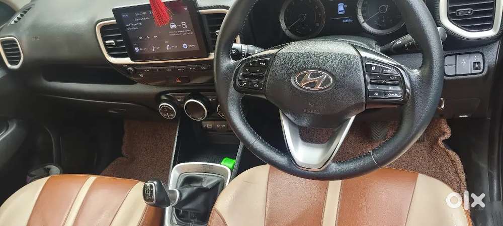 Hyundai Venue 2022 Petrol 97158 Km Driven