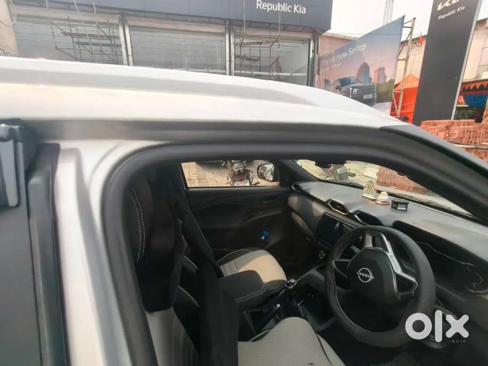 Nissan Magnite Visia Plus Silver Color