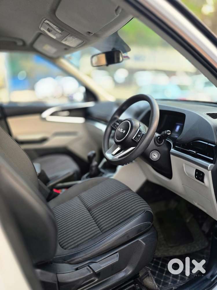 Kia Carens 1.5 Prestige 7 Str, 2023, Petrol