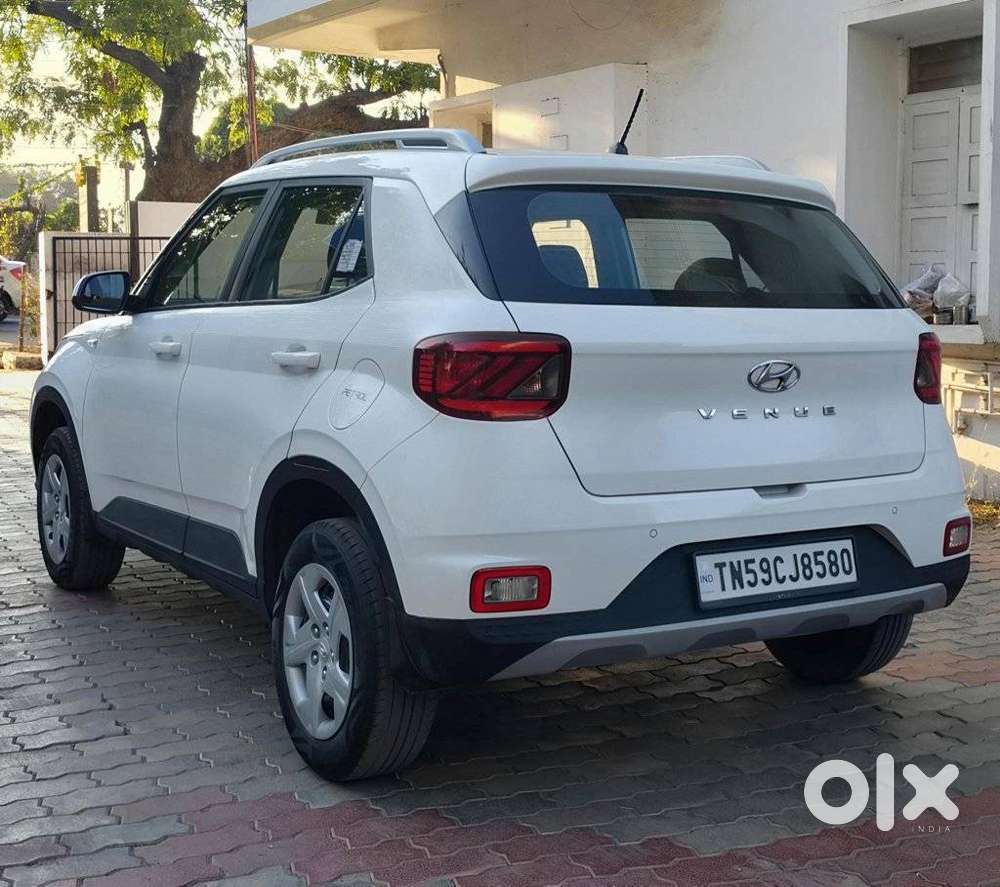 Hyundai Venue S 1.2 Petrol, 2021, Petrol