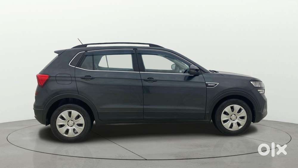 Skoda Kushaq 1.0 Tsi Active, 2022, Petrol