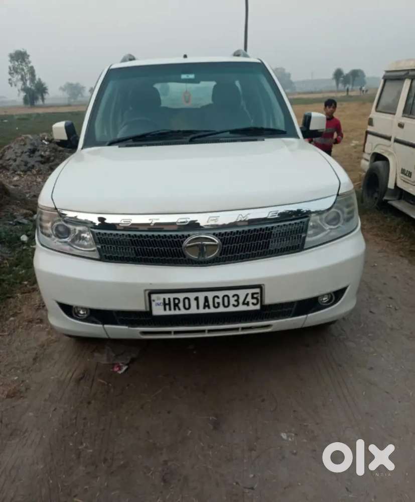 Tata Safari Storme 2013