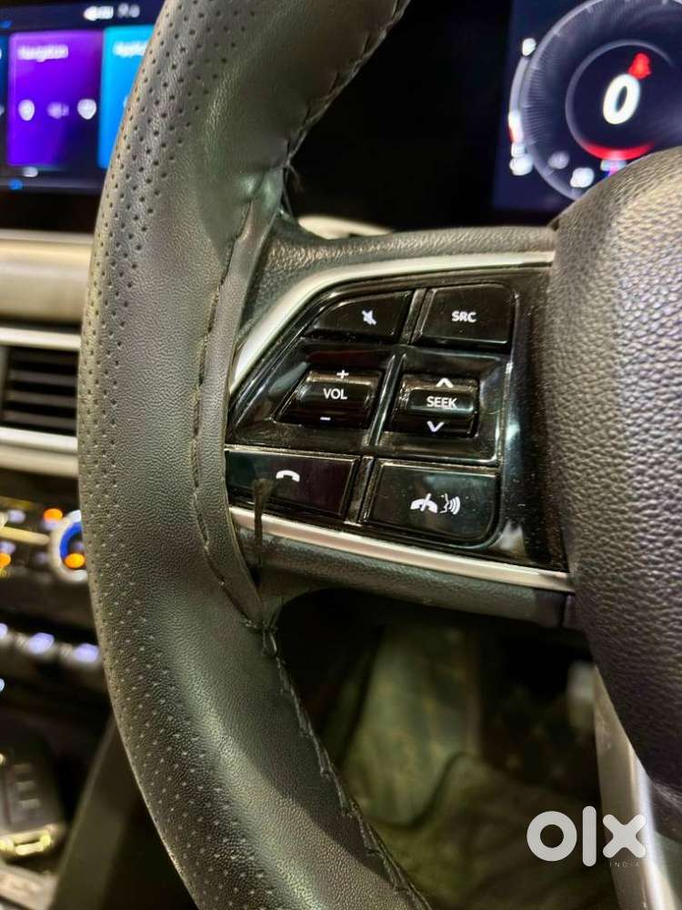Mahindra Xuv700 2.2 Ax 5 Diesel At 7 Str, 2023, Diesel