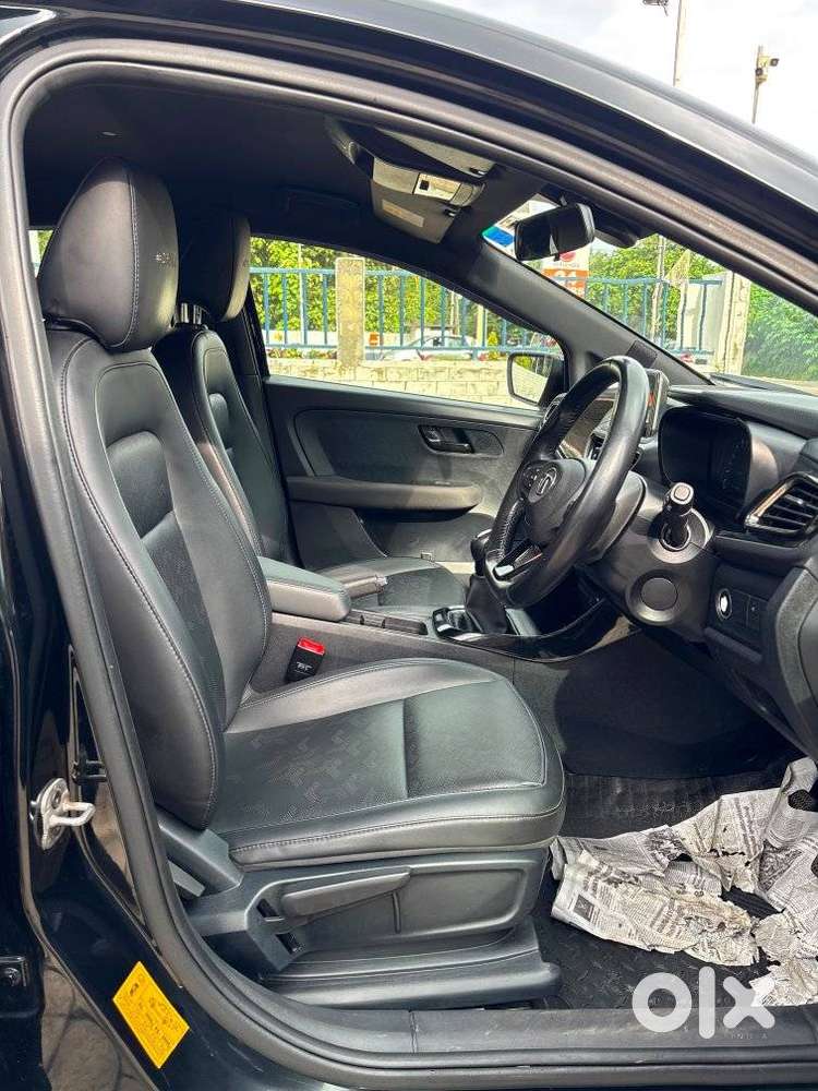 Tata Nexon Amt Xza Plus, 2022, Petrol