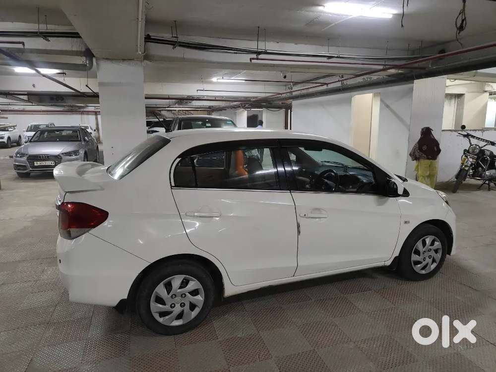 Honda Amaze Smt Diesel  Single Owner  Tafeta White