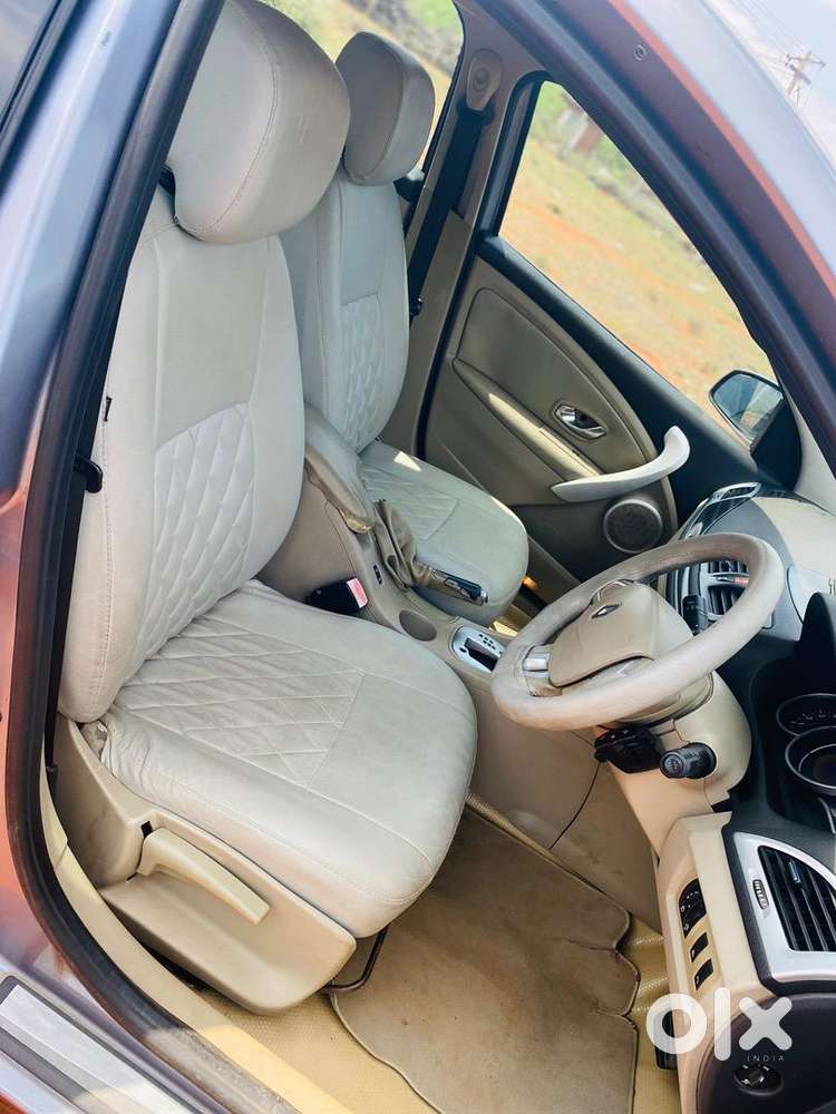 Renault Fluence 2011 Petrol 130000 Km Driven