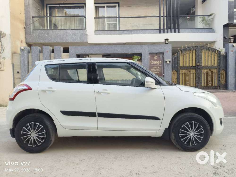 Maruti Suzuki Swift Vxi Abs Bsiv, 2014, Petrol