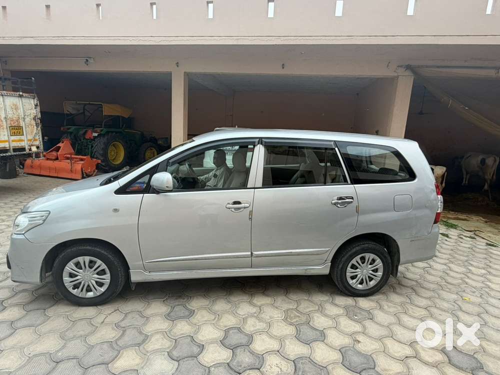 Toyota Innova Diesel 2014