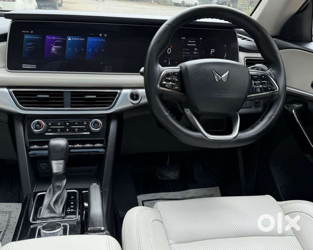 Mahindra Xuv700 2.2 Ax 7 Diesel At Str, 2025, Diesel