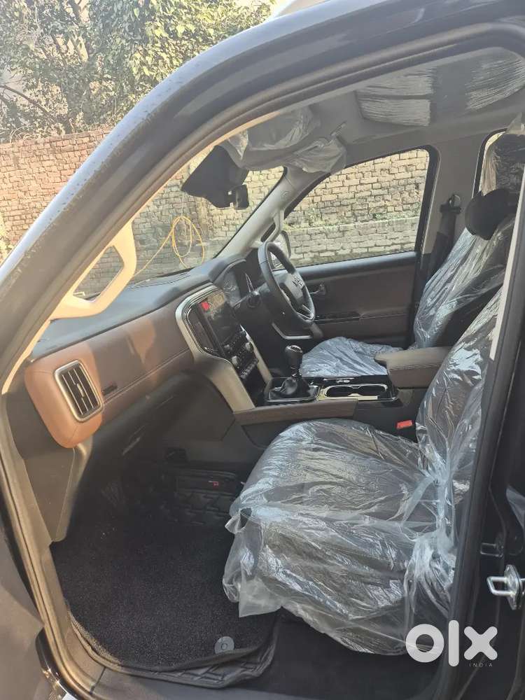 Mahindra Scorpio-n Z8l 2wd Manual Diesel 2025