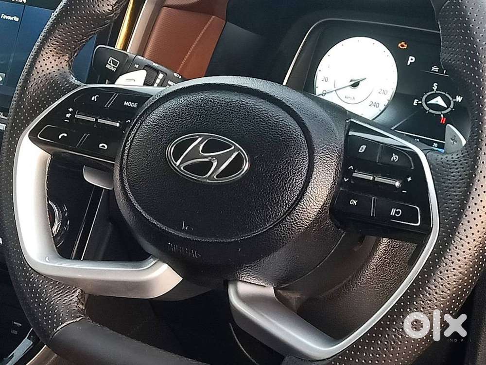 Hyundai Alcazar 2.0 Signature (o) Petrol At 7 Str, 2023, Petrol