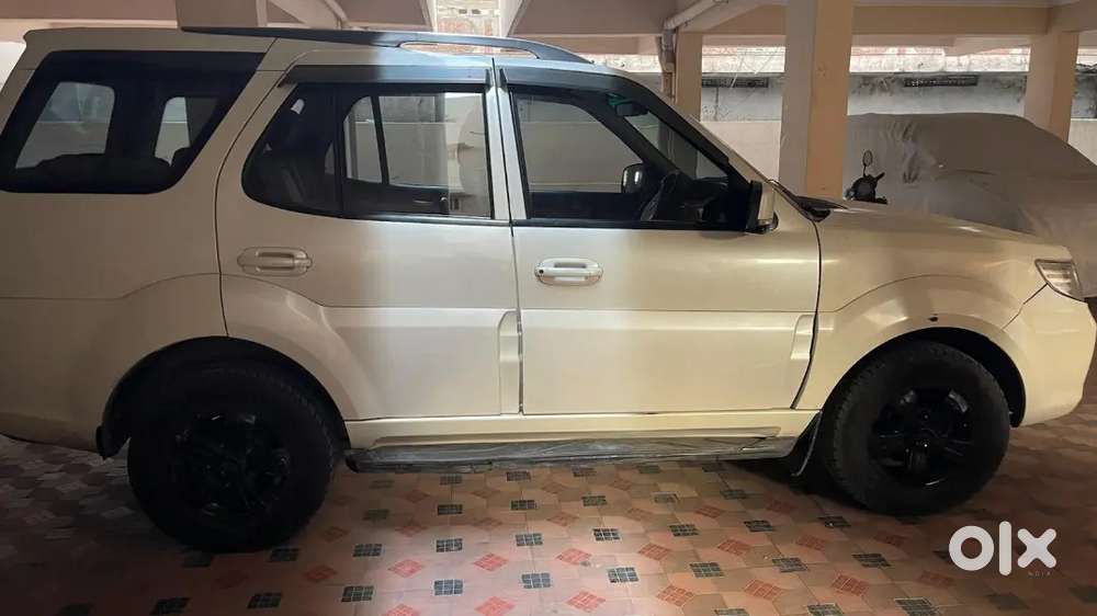 Tata Safari Storme Lx 2014