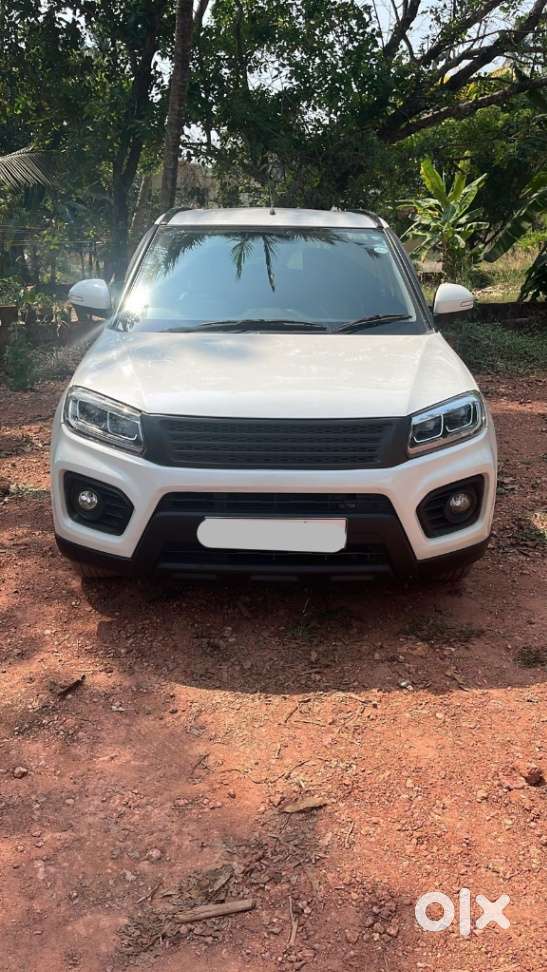 Maruti Suzuki Brezza Vxi At, 2022, Petrol