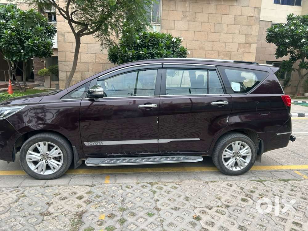Toyota Innova Crysta Petrol 2016