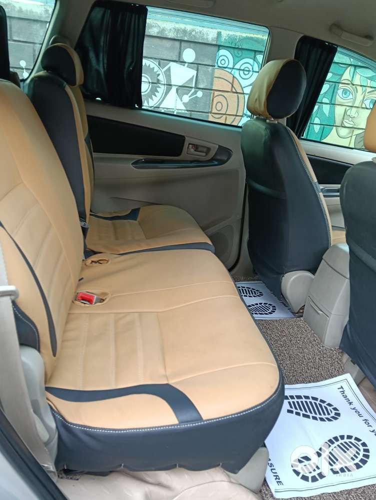 Toyota Innova 2.5 G (diesel) 8 Seater Bs Iv, 2014, Diesel