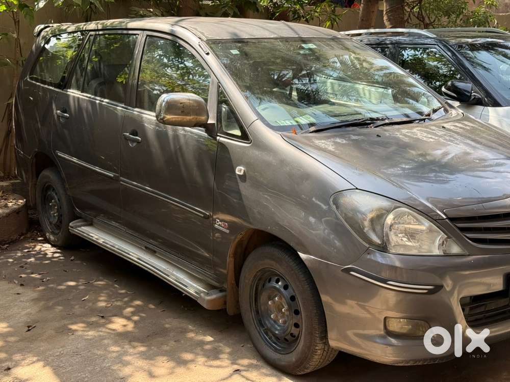 Toyota Innova 2.5g 8 Seater With Less Km Driven Genuinely Ready Condit