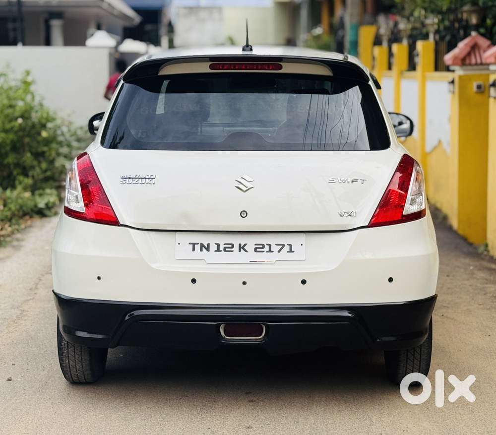 Maruti Suzuki Swift Vxi + Manual, 2015, Petrol