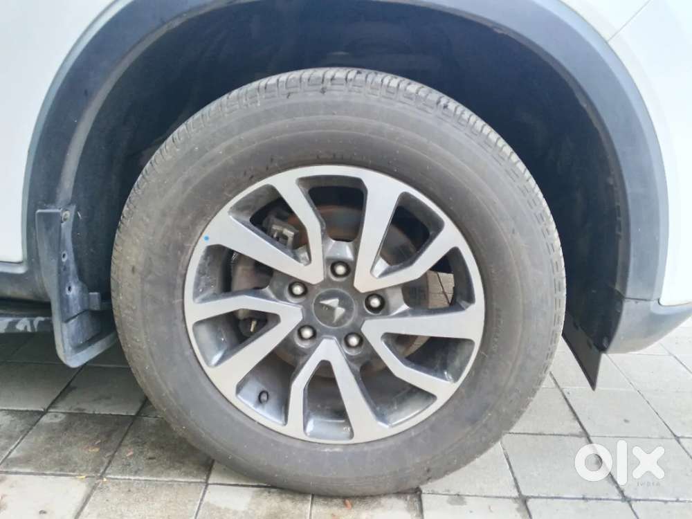 Mahindra Scorpio N Z8 Petrol At 7 Str, 2025, Petrol