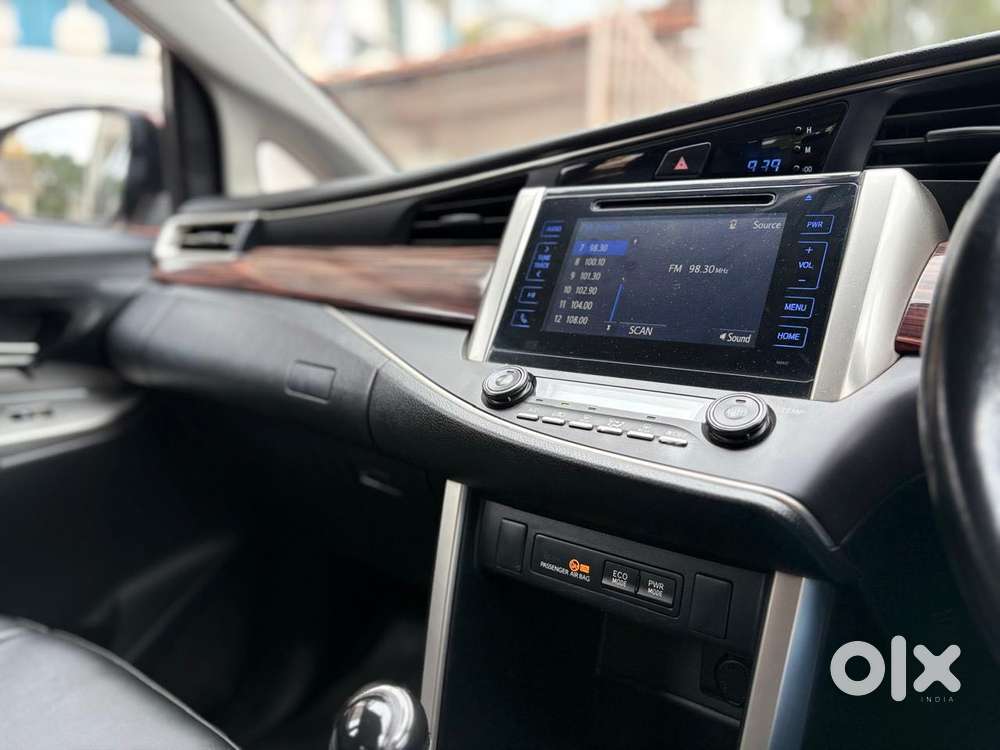 Toyota Innova Crysta Touring Sport 2.4 Mt, 2017, Diesel