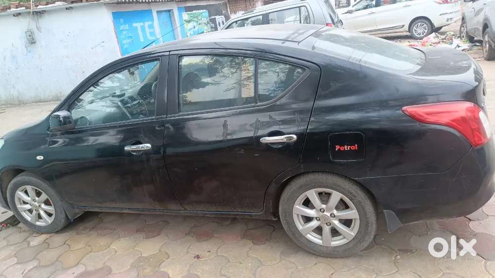 Nissan Sunny Petrol 2012