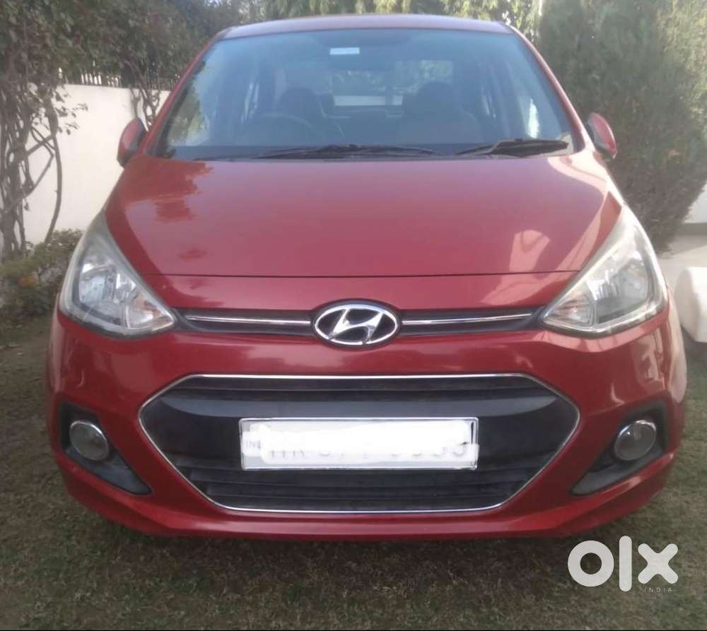 Hyundai Xcent 2016 + Premium Number