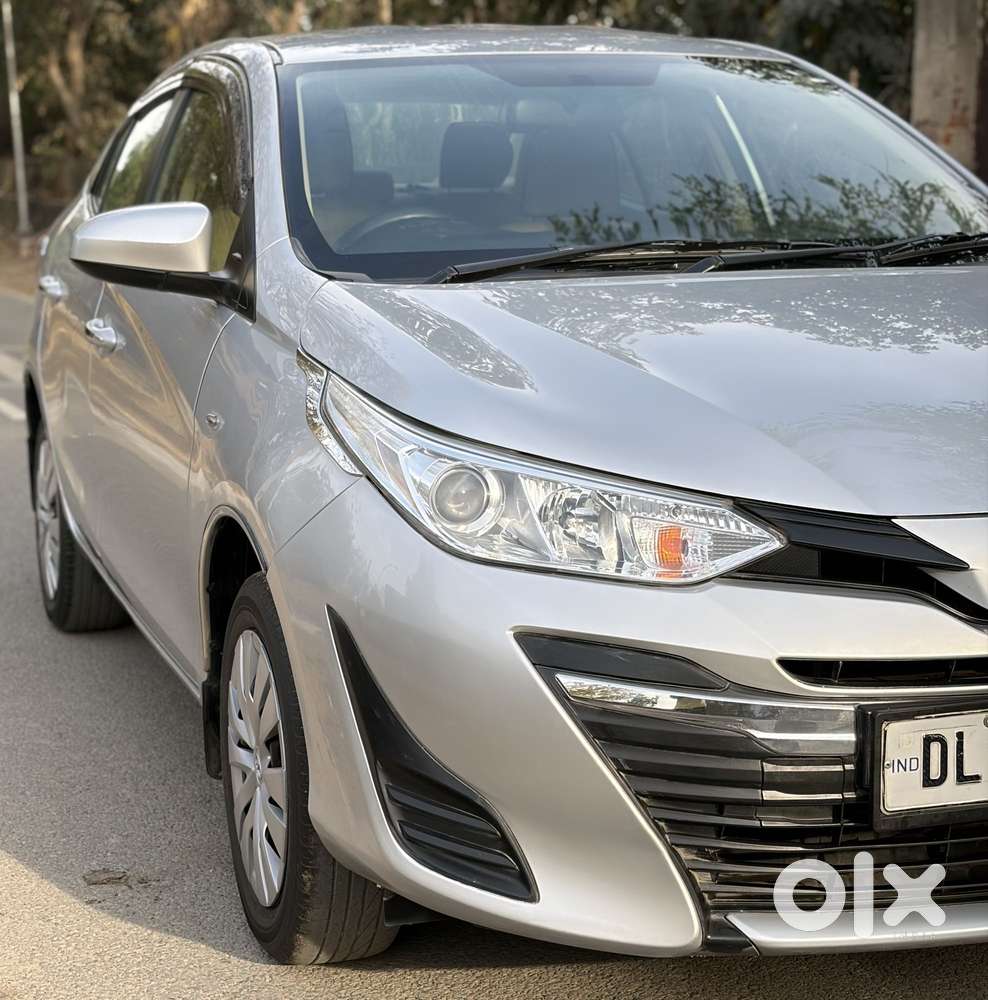 Toyota Yaris J Cvt, 2018, Petrol