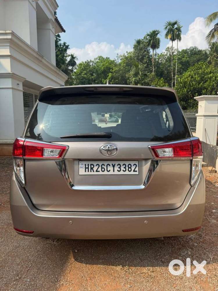 Toyota Innova Crysta 2.8z Automatic, 2016, Diesel