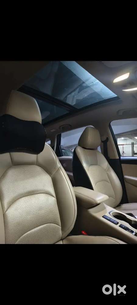 Mg Hector Sharp Top End Automatic