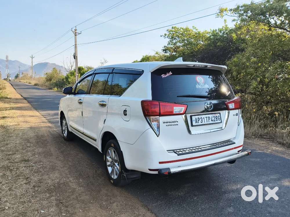 Toyota Innova Crysta 2018 Diesel 210000 Km Driven