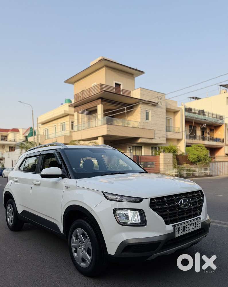 Hyundai Venue S 1.2 Petrol, 2022, Petrol