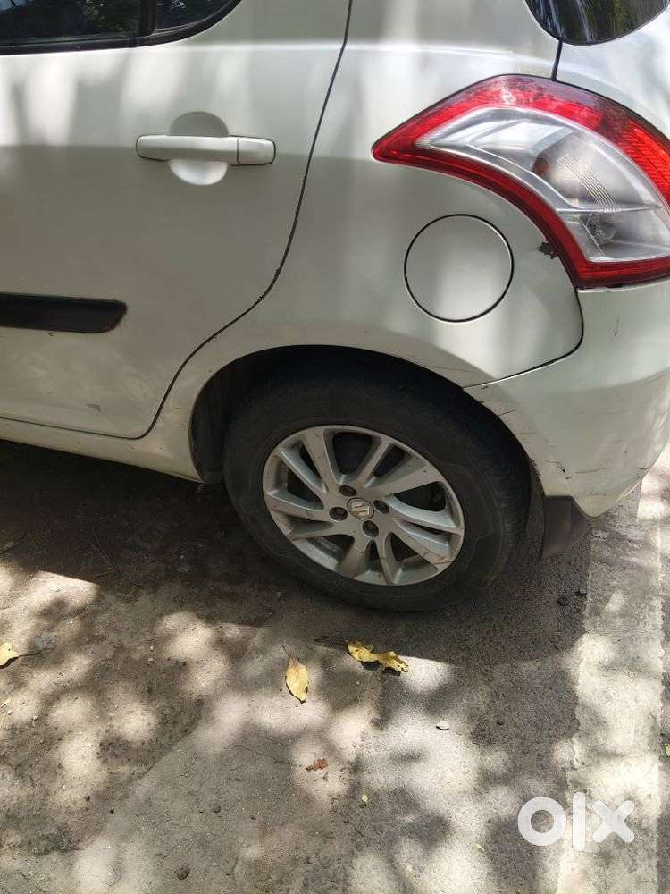 Maruti Suzuki Swift Zxi, 2012, Petrol
