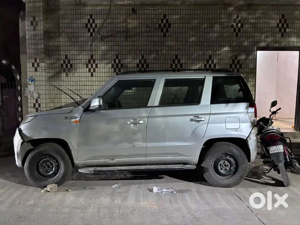 Mahindra Tuv 300 2016 Diesel 56329 Km Driven