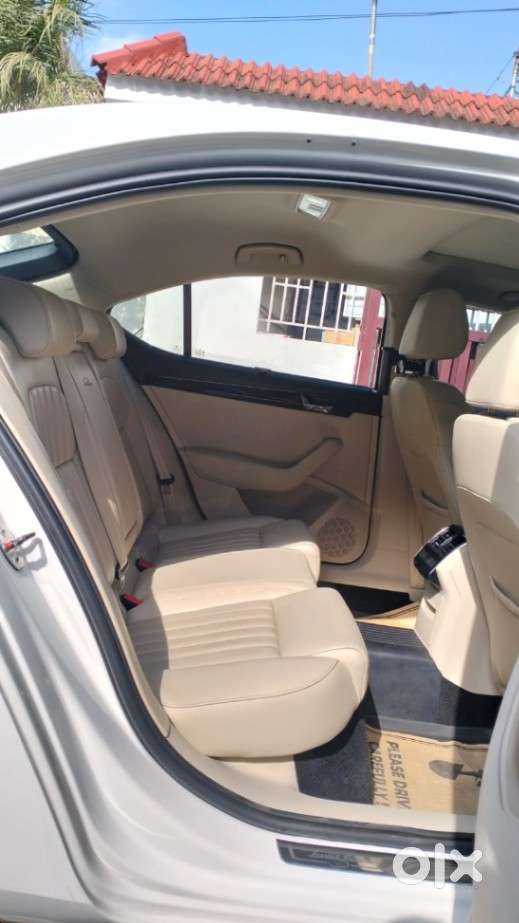 Skoda Superb L&k 1.8 Tsi At, 2019, Petrol
