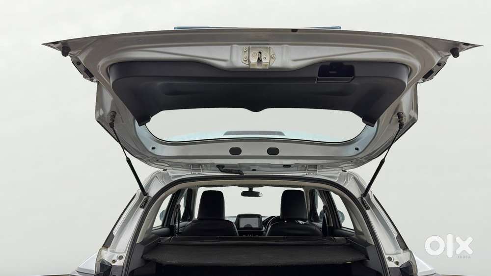 Maruti Suzuki Brezza 1.5 Lxi Smart Hybrid, 2024, Petrol
