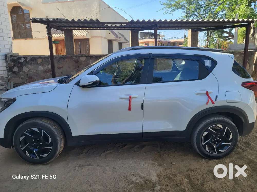Kia Sonet 1.2 Htk  O 2025 Model White Colour