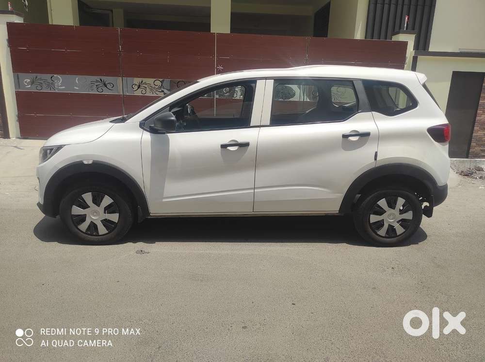 Renault Triber 1.0 Rxe, 2022, Petrol