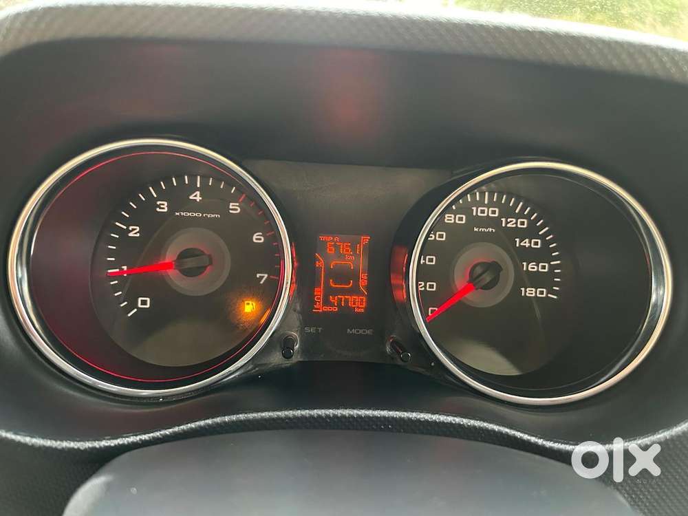 Mahindra Tuv 300 T8, 2017, Diesel