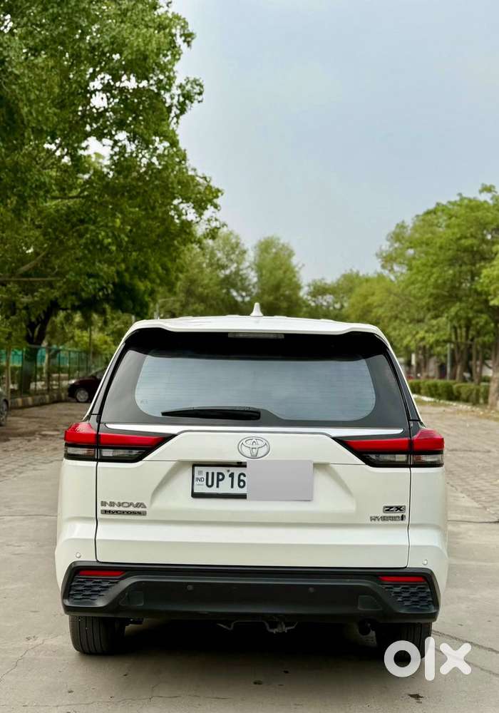 Toyota Innova Hycross 2.0 Zx (o) Hybrid 7 Str, 2024, Petrol