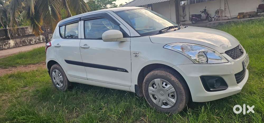 Maruti Suzuki Swift Lxi Optional-o, 2017, Petrol