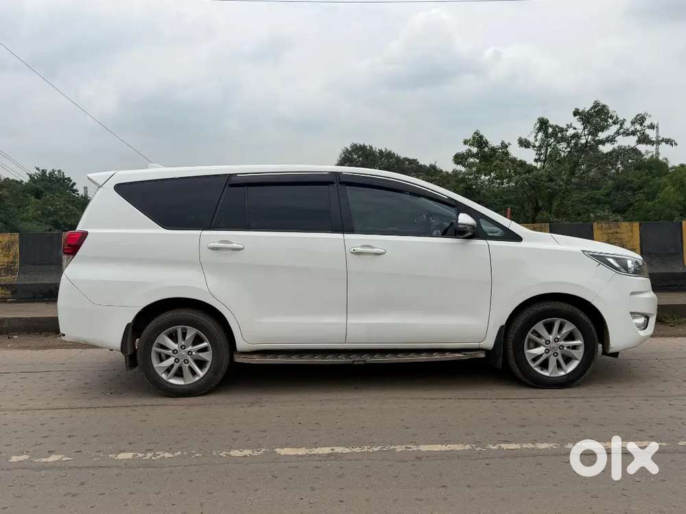 Toyota Innova Crysta 2023