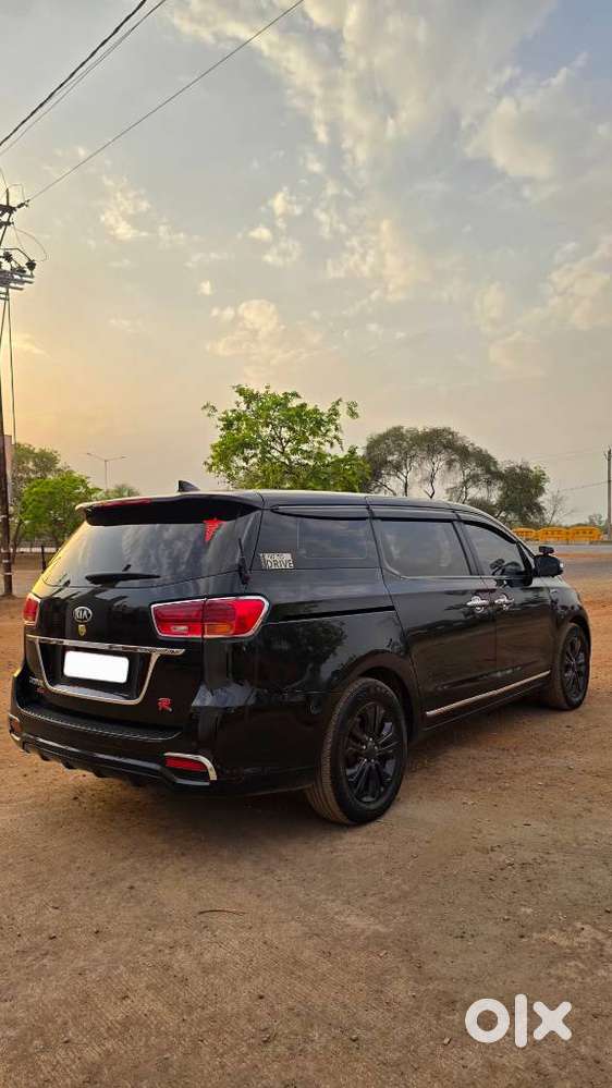 Kia Carnival Premium, 2021, Diesel