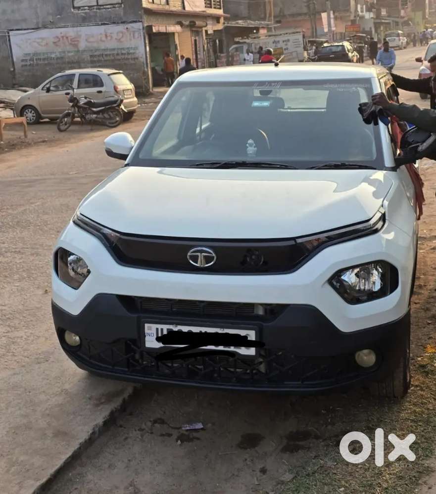 यह टाटा पंच ग्रांउड क्रीवेंस में बहुत अच्छी है