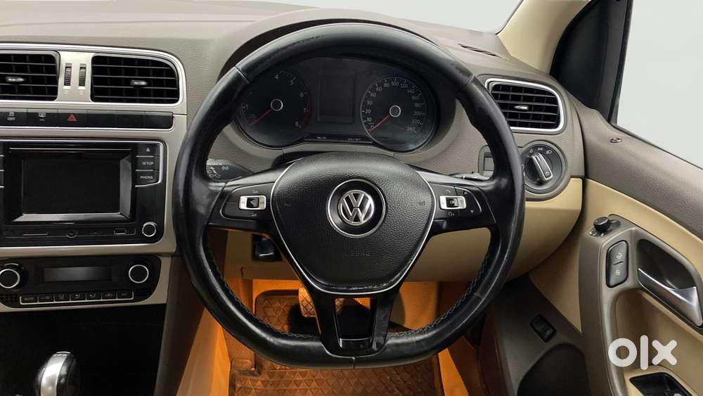 Volkswagen Vento 1.2 Tsi Highline Plus At, 2017, Petrol